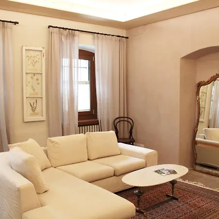 Historic Lakeside W/ Majestic Tre Cime Views Apartmán *